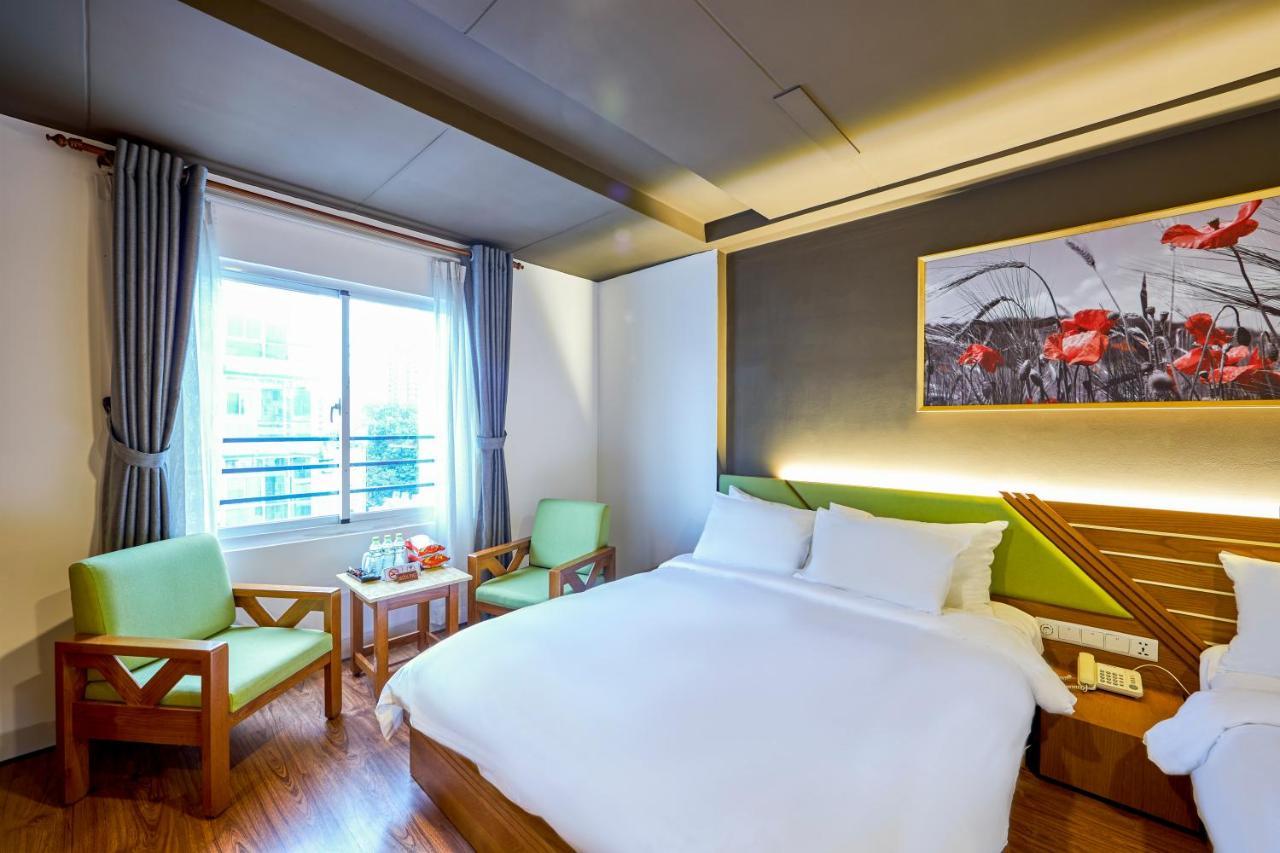The Noble Swan Hotel Saigon Хошимин Экстерьер фото