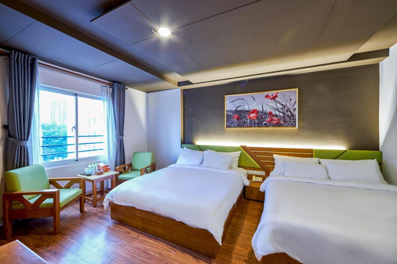 The Noble Swan Hotel Saigon Хошимин Экстерьер фото