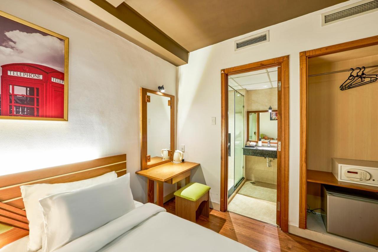 The Noble Swan Hotel Saigon Хошимин Экстерьер фото